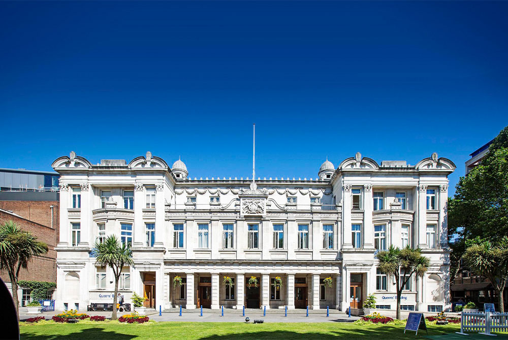 Tabara Queen Mary University Londra UK 8