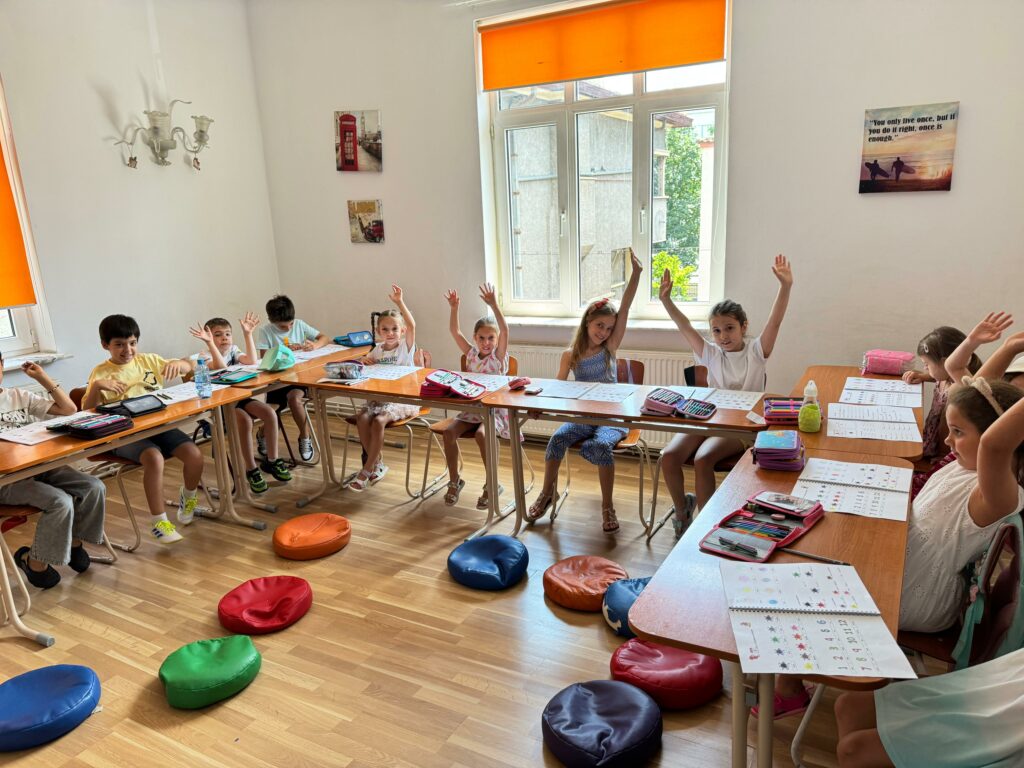 Top 3 cursuri de limba engleză pentru copii în vara 2025 1 cursuri de vara de engleza copii