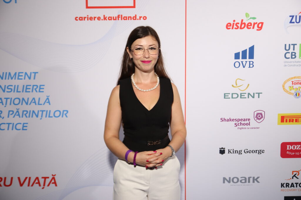 arena elevilor shakespeare school