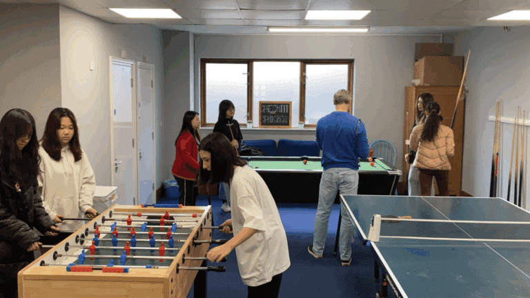 Tabara engleza Leighton Park School, Anglia - UK 7 tabara-engleza-leighton-park-school-anglia-uk-12