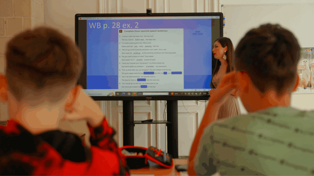 Ce spun studiile despre beneficiile bilingvismului la copii? 2 pregatire examene cambridge shakespeare school format in clasa