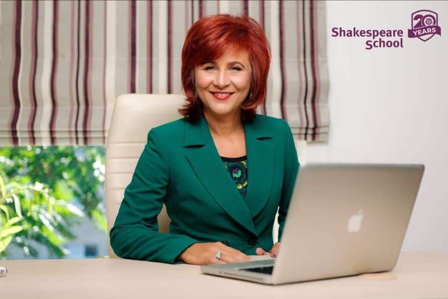 Shakespeare School aniversează 20 de ani de activitate și investește în digitalizarea completă a modului de predare! 2 Shakespeare School aniverseaza 20 de ani de activitate si investeste in digitalizarea completa a modului de predare 2