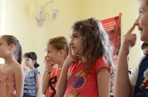 Carnavalul Copiilor - making friends and having fun! 5 FLY_6544