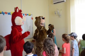 Carnavalul Copiilor - making friends and having fun! 4 FLY_6620