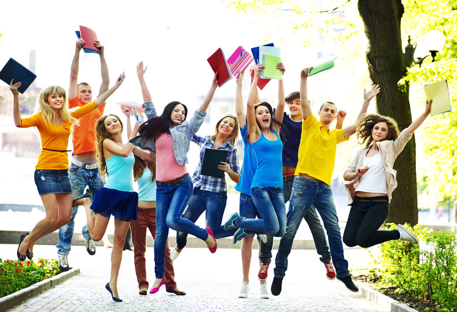 Ce beneficii ofera taberele internationale de limba engleza? 2 beneficiile taberelor internationale