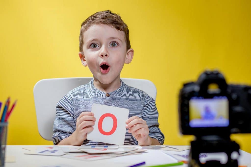 5 beneficii cognitive dezvoltate în urma studierii unei limbi străine 1 5 beneficii cognitive dezvoltate in urma studierii unei limbi straine 4